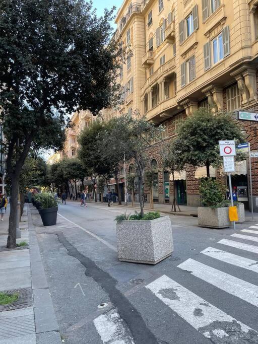 All'Otto Nel Cuore Della Citta Savona Eksteriør billede