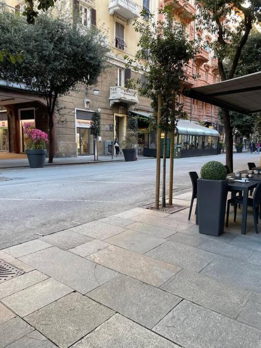 All'Otto Nel Cuore Della Citta Savona Eksteriør billede